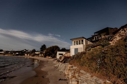 Beachfront Paradise in Opossum Bay