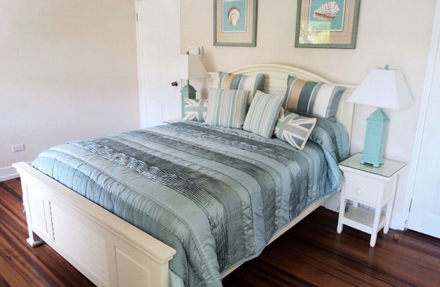 Beachfront Villa on the West Coast - 3 Bedroom