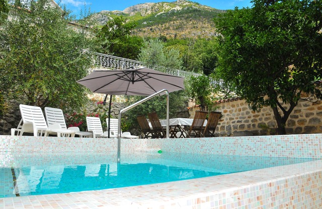 Beachfront villa Perast
