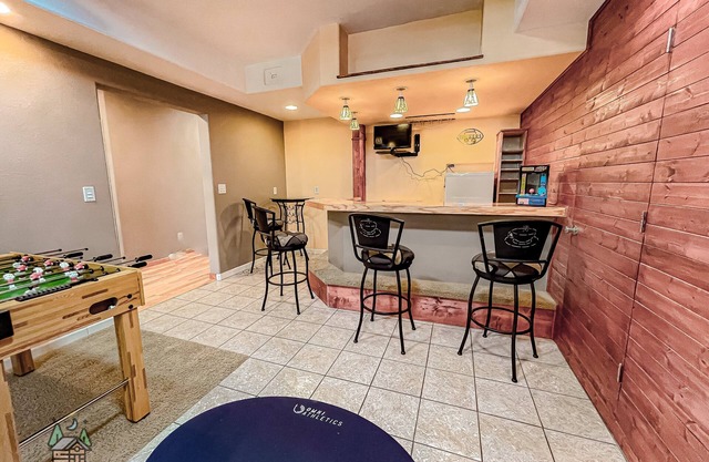 Beachside at Long Lake North, Comfy 2 Bedroom on the Lake