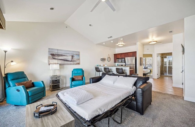 Beachview Twin #1 at Delton Grand (428)