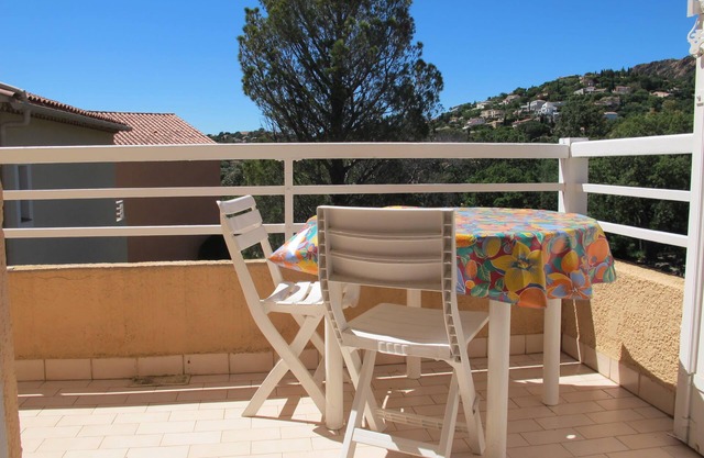 Beau studio cabine avec piscine et plage à 50m