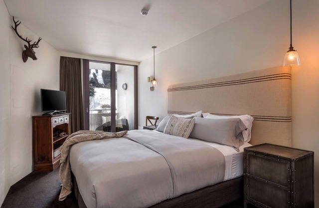 Beautiful one bedroom apartment in Thredbo with secure undercover parking