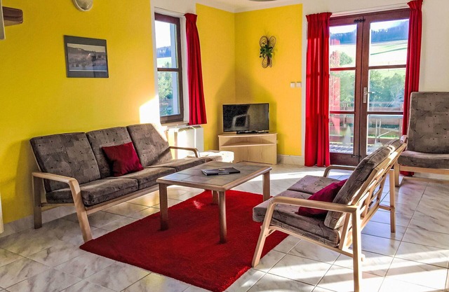 Beautiful private villa for 8 people with pool, WIFI, TV, patio, pets allowed and panoramic view