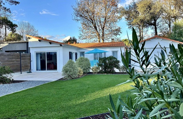 Beautiful private villa for 4 guests with WIFI, TV and terrace