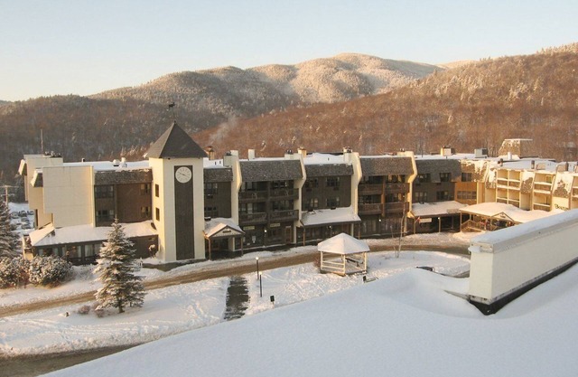 Beautiful 1 bedroom unit at resort, sleeps 8