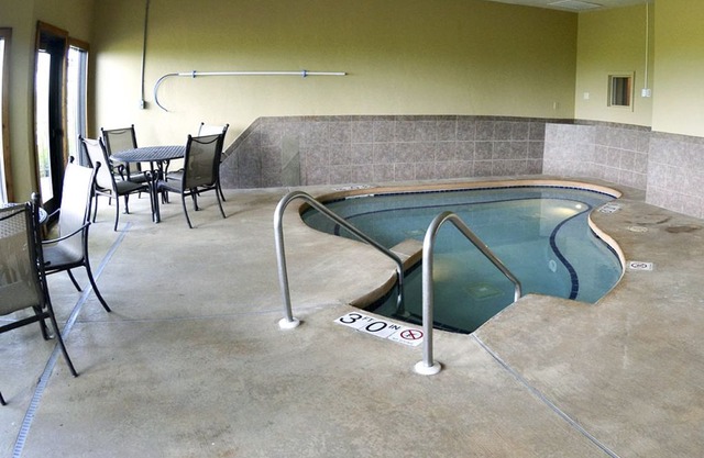 Beautiful 1 bedroom unit at resort, sleeps 6