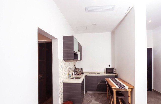 Beautiful 1BR serviced apartment with a pool