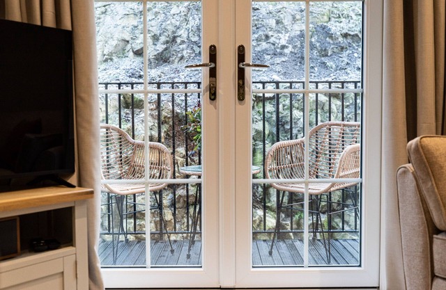 Beautiful 1st floor studio apartment the in historic village of Stoney Middleton