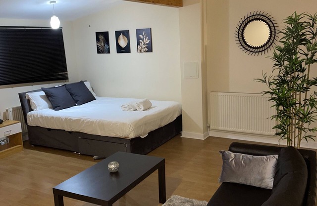 Beautiful 2 Bed Apartment