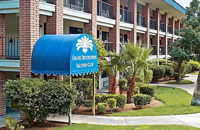 Beautiful 2 bedroom unit at resort, sleeps 6