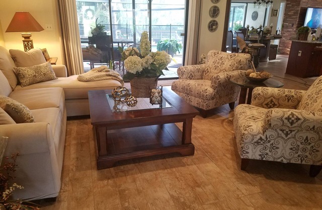 Beautiful 2500sqft Palm Harbor Home 5 miles from Beach