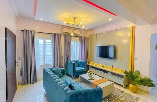 Beautiful 2bedroom apartment white sand lekki phase 1