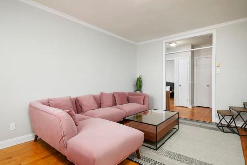 Beautiful 2BR on Walkley