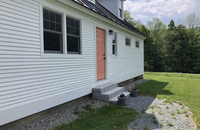 Beautiful 3 bed, 3.5 bath on 6 acres