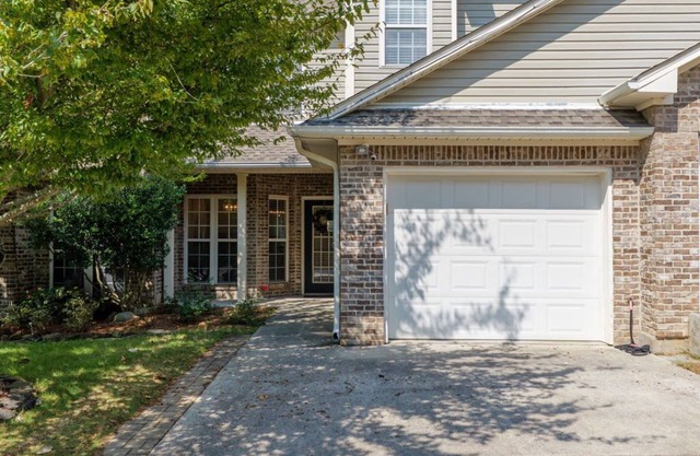 Beautiful 3 Bedroom on the River!