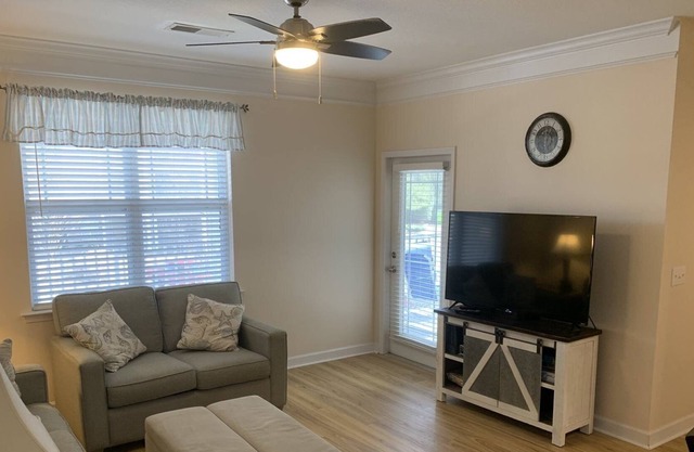 Beautiful 3 Bedroom condo 15 mins from Sunset Beach, NC