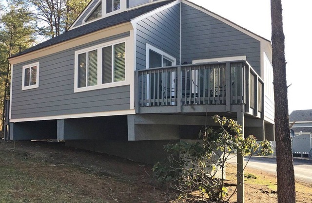 Beautiful 3 bedroom unit at resort, sleeps 8
