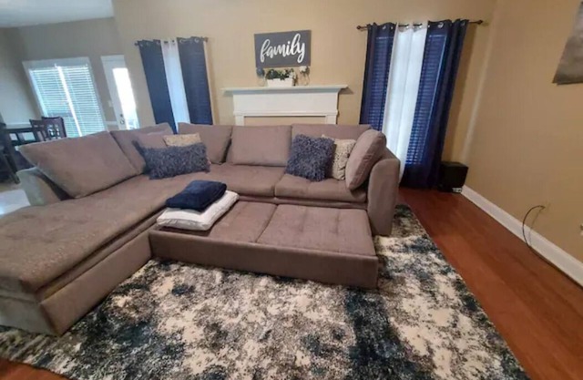 Beautiful 5BR/2.5 BA/2 Story Home ✩Sleeps 12- 30 minutes from ATL Airport