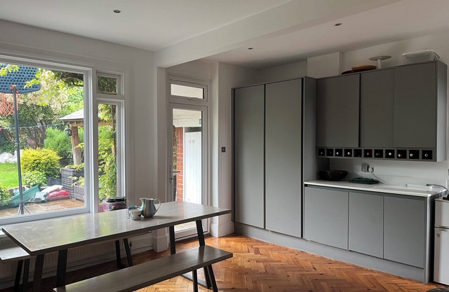 Beautiful 6 bedroom Edwardian bright family home based in Winchmore Hill