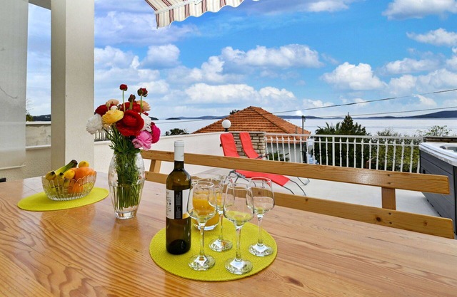 Beautiful apartment for 6 people with A/C, WIFI, TV and terrace