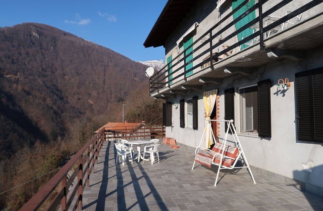 Beautiful apartment for 4 guests with TV, terrace and pets allowed