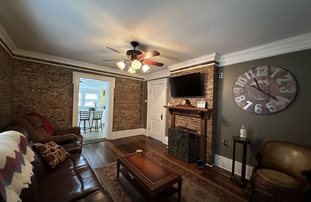 Beautiful apartment in the heart of downtown Bardstown, KY