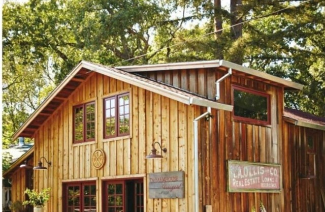 Beautiful Barn on The Farmhouse Vineyard just five minutes from Yountville.