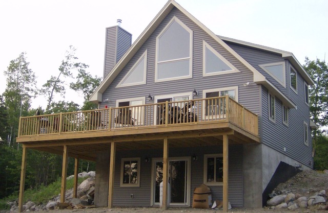Beautiful chalet minutes from Acadia located in a private setting