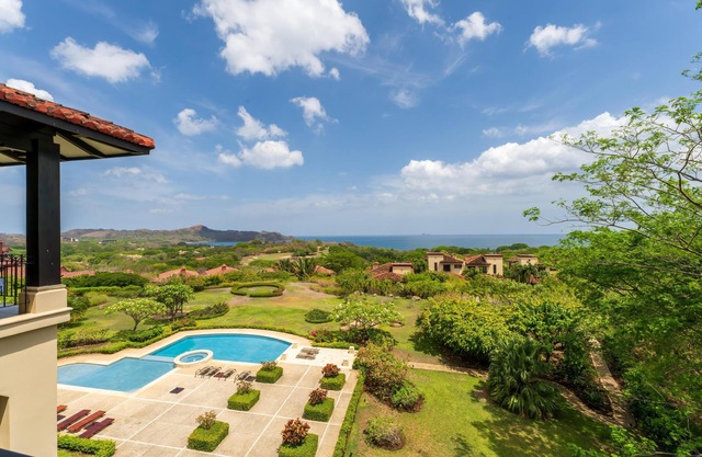 Beautiful condo with incredible ocean views - At Reserva Conchal