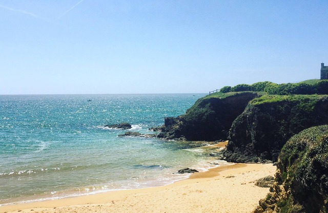 Beautiful contemporary 3 bedroom house sea view from roof terrace beach 750 m