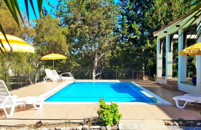 Beautiful contemporary villa with secluded private pool