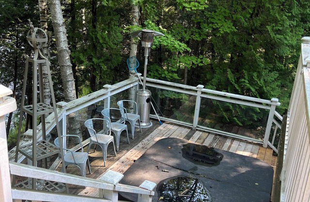 Beautiful Cottage on Lake Muskoka w/Hot Tub