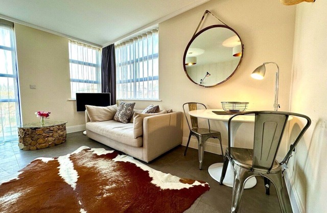 Beautiful Couples Retreat - FREE Parking & WiFi