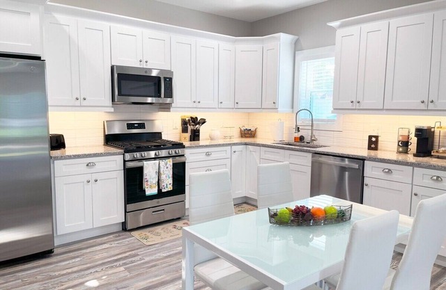 Beautiful Cozy *New Build Home* - Pet Friendly