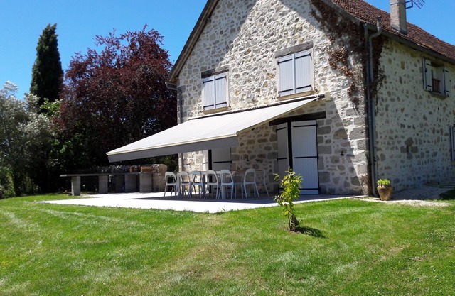 Beautiful fully renovated barn with swimming pool