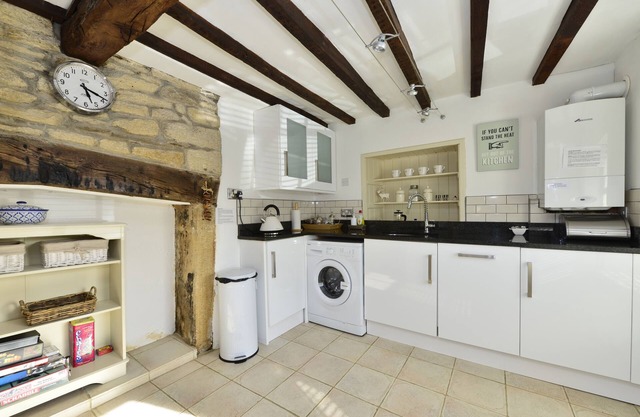 Beautiful Holiday cottage, Kemble Cottage, Bradford On Avon near Bath.