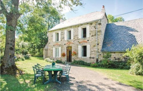 Beautiful Home In Riom-Ès-Montagnes