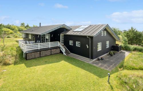 Beautiful Home In Ejstrupholm With Wifi
