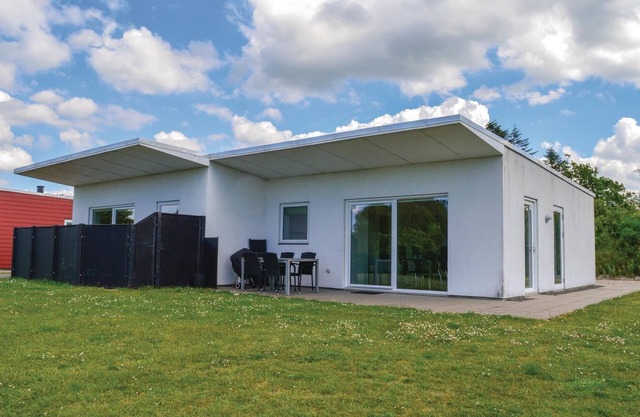 Beautiful home in Ringkøbing with WiFi
