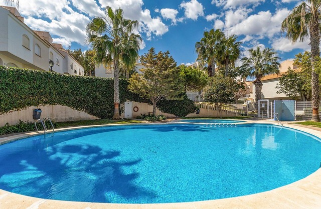 Beautiful home in Santa Pola with WiFi