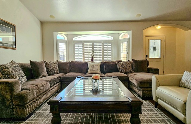 Beautiful home. Perfect for traveling business guests and families.