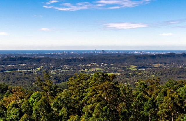 Beautiful Home with Breath-taking Views Mt Tamborine