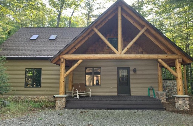 Beautiful Home with Tee Lake Access