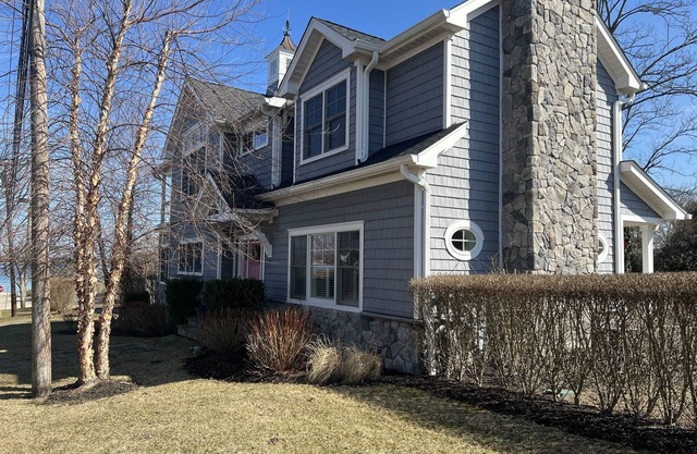 Beautiful home within walking distance to beach