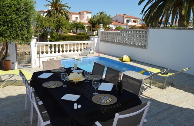 Casa Con Piscina Amarre 