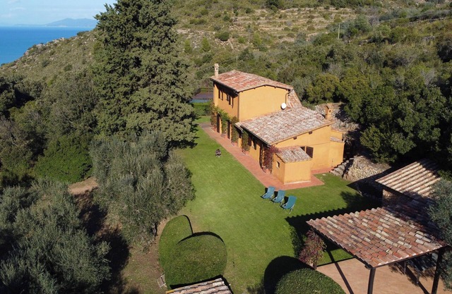 Beautiful Rustic Villa with Garden and Pool just outside Porto Santo Stefano