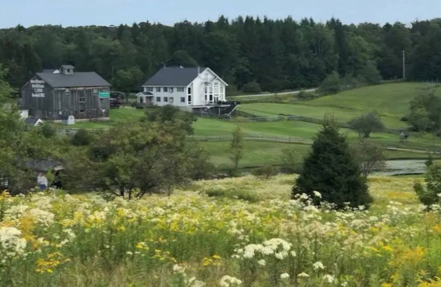 Beautiful Lodge for Weddings, Reunions, Events or Family Gatherings. Sleeps 25+