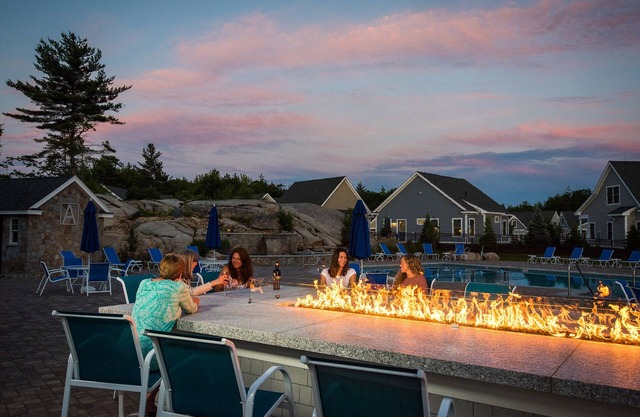 Beautiful Maine Cottage With Resort-Like Amenities Close To Beach!