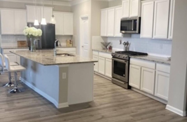 Beautiful New Water front home minutes away from New Orleans !